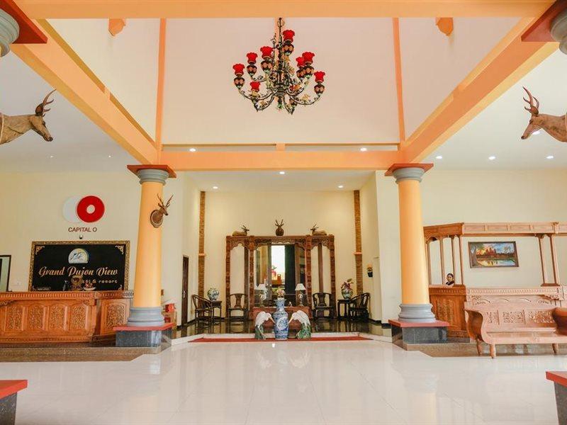 Capital O 892 Grand Pujon View Hotel And Resort บาตู ภายนอก รูปภาพ