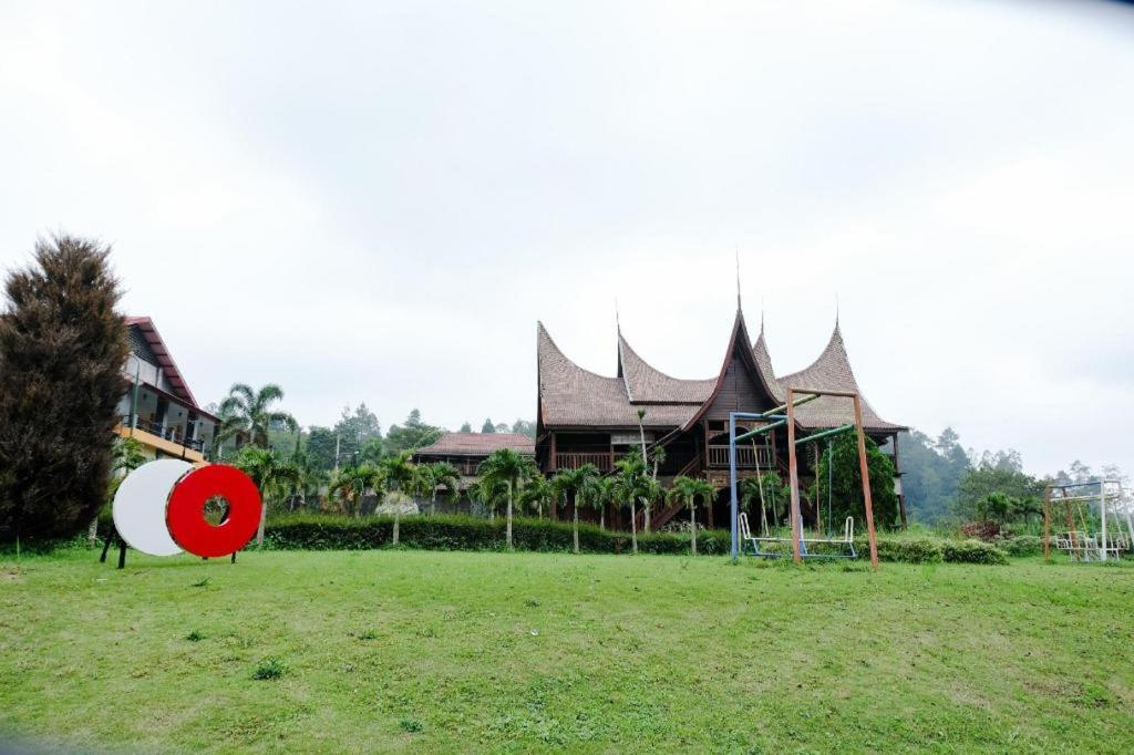 Capital O 892 Grand Pujon View Hotel And Resort บาตู ภายนอก รูปภาพ