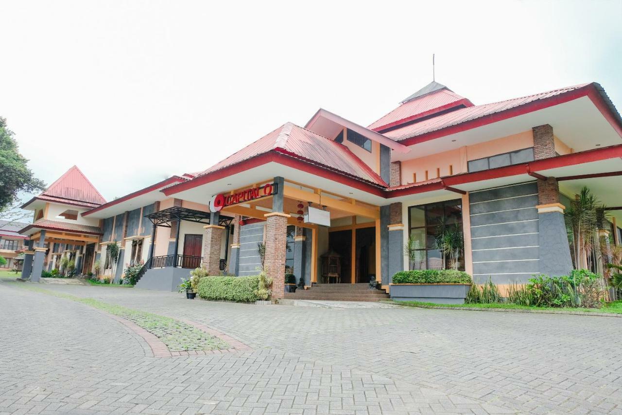 Capital O 892 Grand Pujon View Hotel And Resort บาตู ภายนอก รูปภาพ