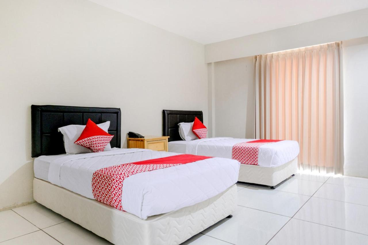 Capital O 892 Grand Pujon View Hotel And Resort บาตู ภายนอก รูปภาพ