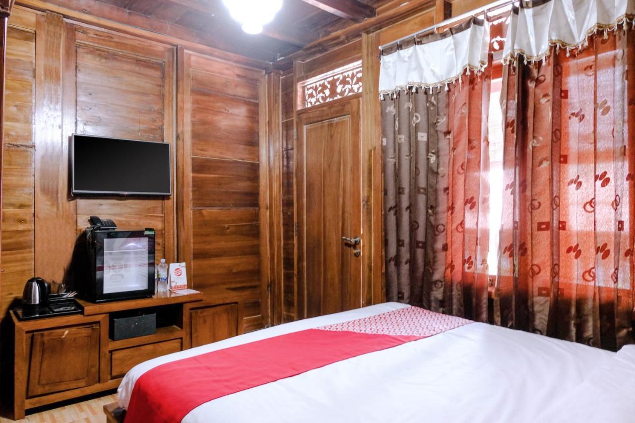 Capital O 892 Grand Pujon View Hotel And Resort บาตู ภายนอก รูปภาพ