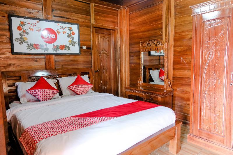 Capital O 892 Grand Pujon View Hotel And Resort บาตู ภายนอก รูปภาพ