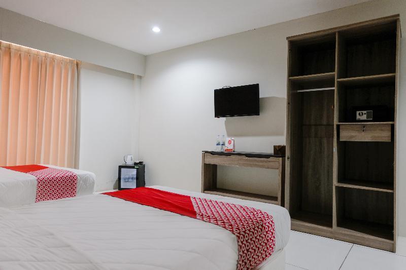 Capital O 892 Grand Pujon View Hotel And Resort บาตู ภายนอก รูปภาพ
