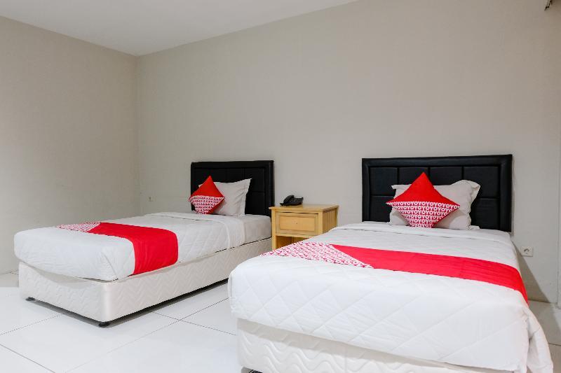Capital O 892 Grand Pujon View Hotel And Resort บาตู ภายนอก รูปภาพ