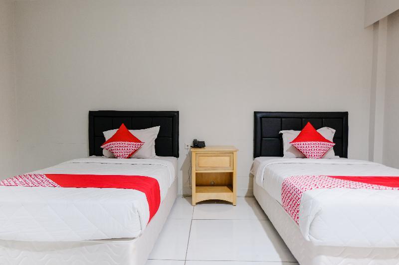 Capital O 892 Grand Pujon View Hotel And Resort บาตู ภายนอก รูปภาพ